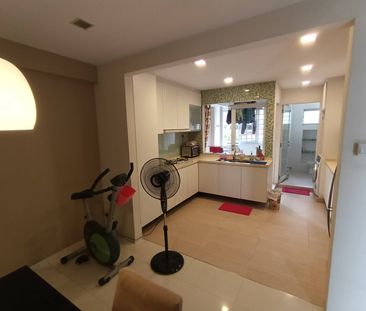 2 Bedroom HDB_FIVE_ROOM at Queenstown - Photo 4