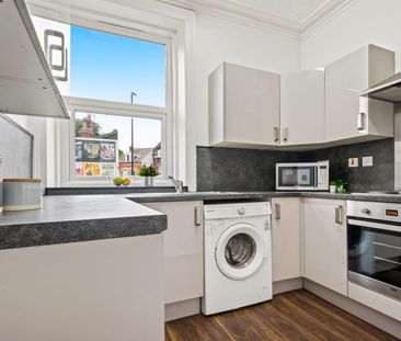 3 VICTORIA ROAD Leeds - LS6 1AS - Photo 2