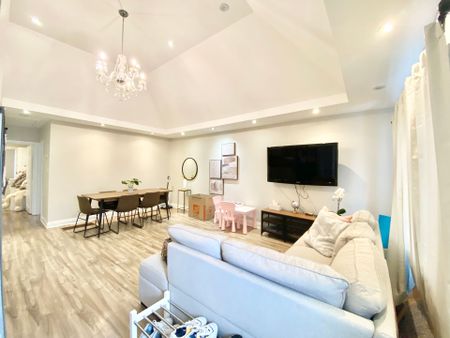 For Lease - 689 Jane Street, Toronto, Ontario - Photo 5