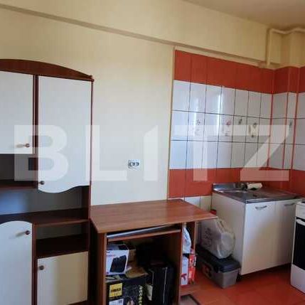 Garsoniera decomandata, 40 mp, zona strazii Mehedinti - Fotografie 1