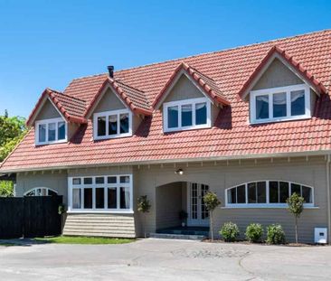 Beautiful 7 Bedroom home - Photo 4