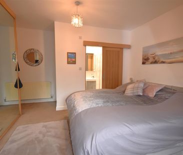 Burton Road, Little Neston, Neston - Photo 6