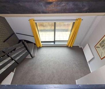 Central Mk - Prime Bedroom Duplex Style Apartment, MK9 - Photo 2