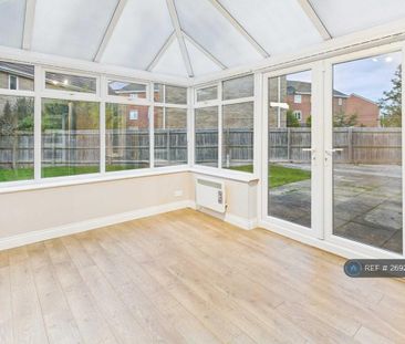 4 bedroom detached house to rent - Photo 5