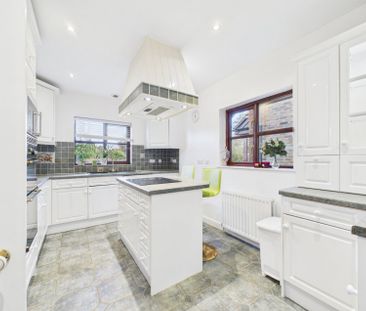 Hythe End Road, Wraysbury, Staines-upon-Thames,TW19 - Photo 6