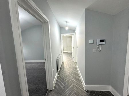 3 bedroom penthouse to rent - Photo 2