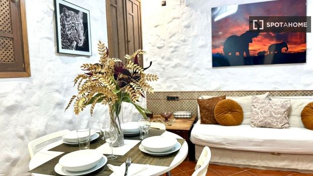 madrid, Community of Madrid 28013 - Photo 1