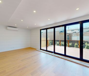 Fresh, Modern, and Minutes from the Beach - Photo 1