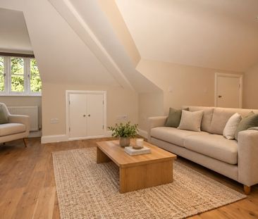 Broomhall Road, Woking - Photo 1