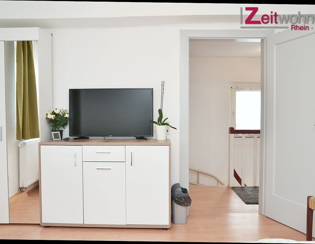 Miete inkl. Nebenkosten: 2.350 € pro Monat, plus Strom, plus Heizung - Photo 1