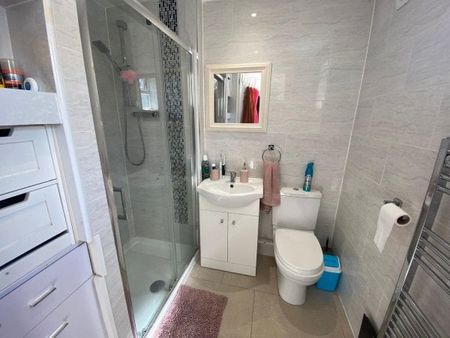 Hazelwood Road, Bedford, MK42 - Photo 4