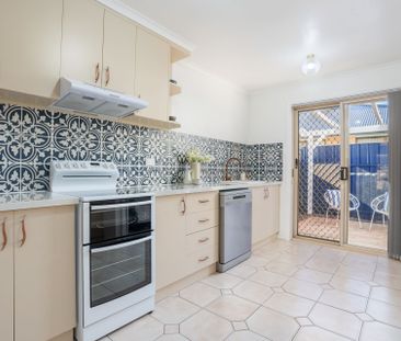 Location Location Location ! - Photo 6