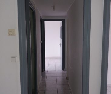 Location Appartement 4 pièces 69m² ROMANS SUR ISERE 26100 - Photo 3