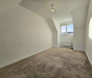 5 bedroom semi-detached house to rent - Photo 4