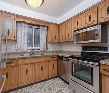 For Lease - 103 Keele Street, Toronto, Ontario - Photo 6