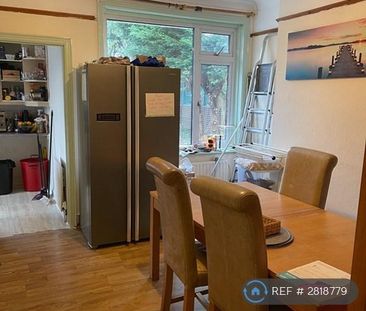 1 bedroom in a house share to rent - Photo 5