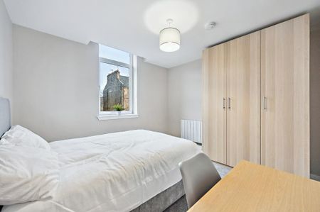 3 bedroom apartment to rent - Photo 3