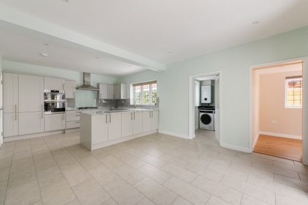 5 bedroom detached house to rent - Photo 5