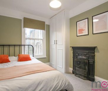 4 bedroom semi-detached house to rent - Photo 6