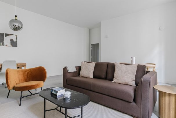 Rue Charlot - Photo 1