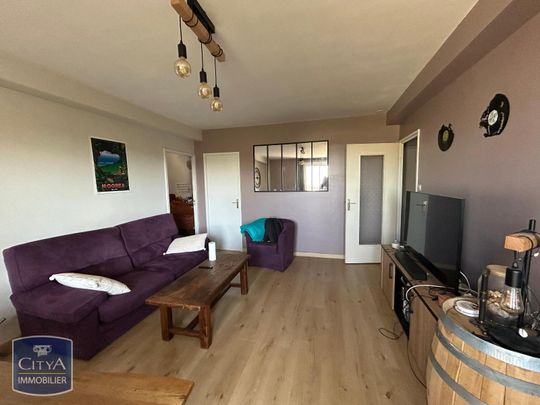 Location Appartement 4 pièces 70m² STE FOY LES LYON 69110 - Photo 1