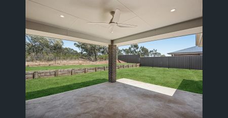 Luxury Family Residencee Offering Exceptional Space, Quality and Comfort - Photo 4