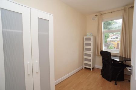 2 bedroom House To Let - Photo 4