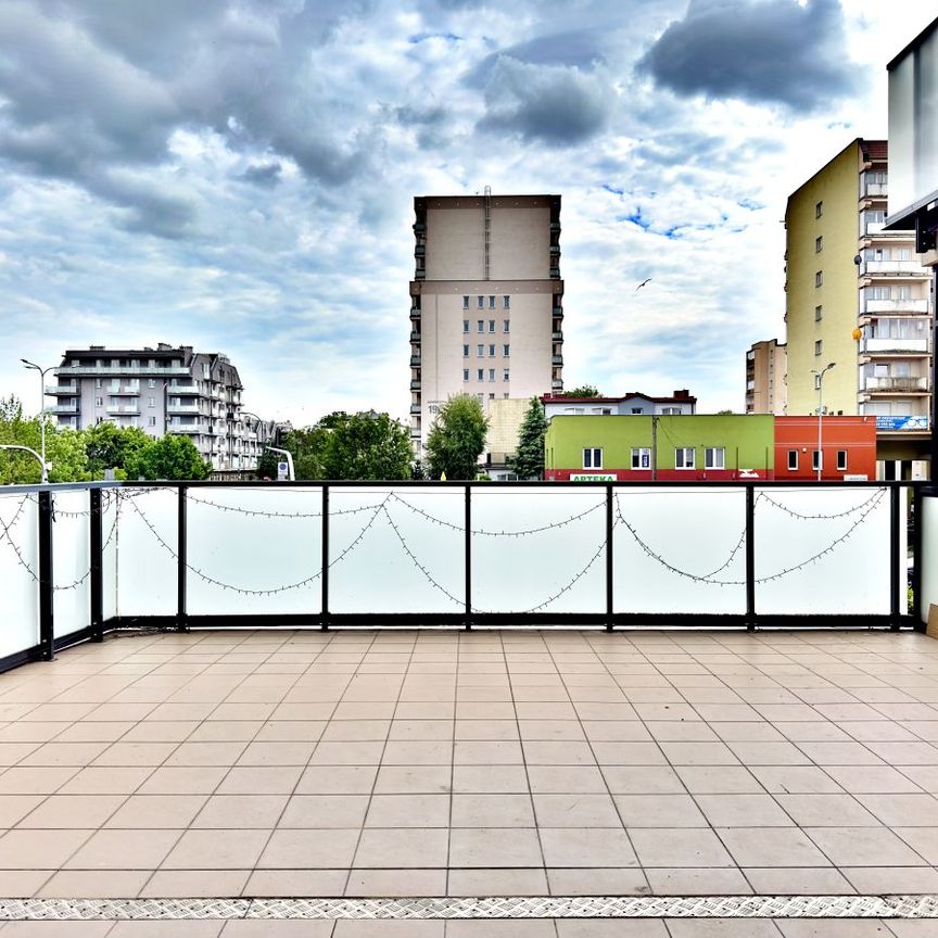 3 pokojowe mieszkanie w centrum, blok z windą - Zdjęcie 1