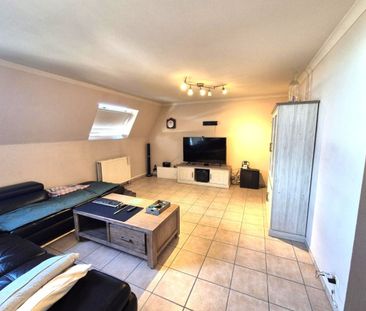 Ruim duplex-appartement met garage te Zulte - Photo 4