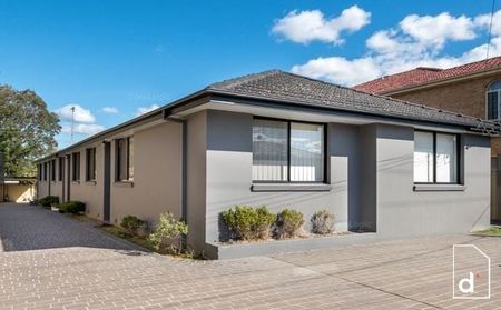 Two Bedroom Renovated Unit - Photo 2