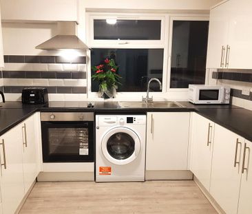 1 bedroom house of multiple occupation to rent - Photo 4