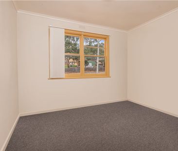 Comfortable Home in Claremont - Photo 2