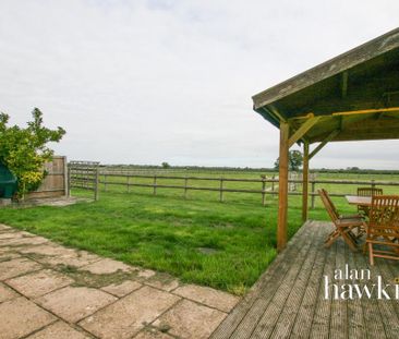 2 bedroom barn conversion to rent - Photo 2