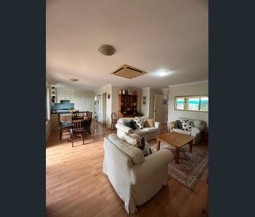 Spacious Family Home in Prime Rossmoyne Location - Photo 1