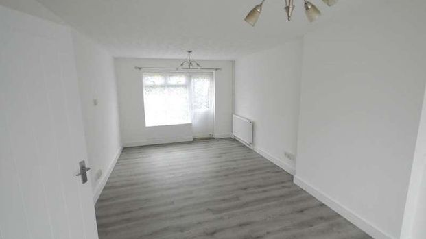 Veritys, Hatfield, AL10 - Photo 1