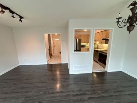 For Lease - 5205 Glen Erin Drive Unit# 38A, Mississauga, Ontario - Photo 2