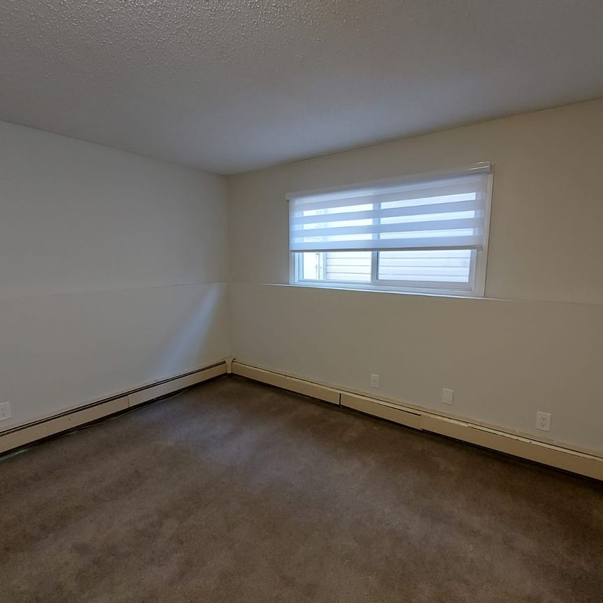 Charming 2 Bedroom Unit In Riverside Meadow! - Photo 1