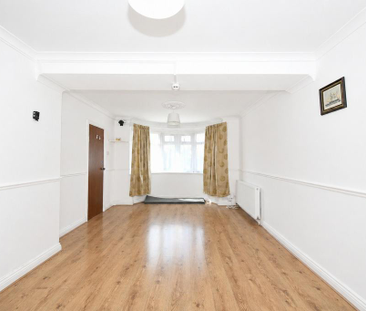 4 bedroom semi-detached house to rent - Photo 5