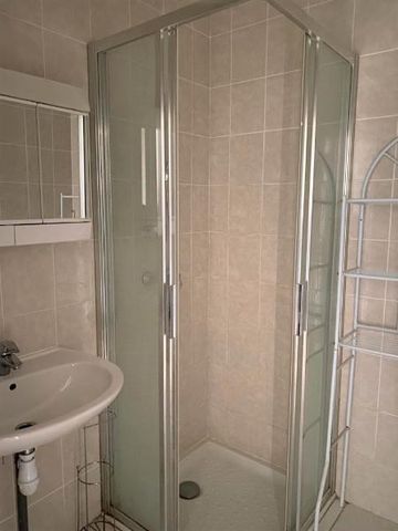 Location Appartement 3 pièces 68m² GUILHERAND GRANGES 07500 - Photo 2