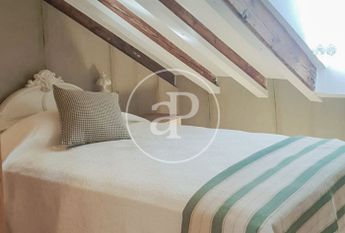 Penthouse for rent in Ayala