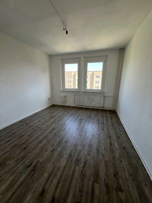 Moderne 3-Raum-Wohnung mit Balkon in Stadtlage! - Foto 1