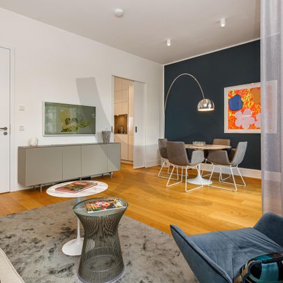 Modern Classic - Photo 1