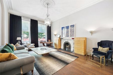 3 bedroom flat in Westminster - Photo 3