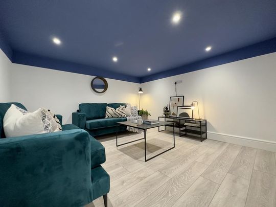 6 bedroom house to rent - Photo 1