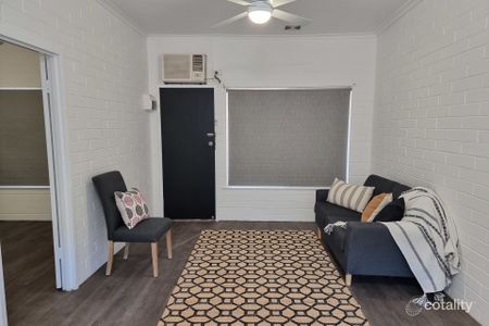 One Bedroom Unit Close To River - Photo 3