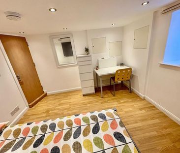 5 Bed Terraced House, Pomona St, S11 - Photo 6