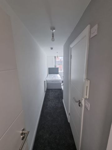 6 Bed Ensuite | House To Rent - Photo 5