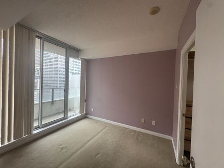 For Lease - 111 Elizabeth Street Unit# 1620, Toronto, Ontario - Photo 4
