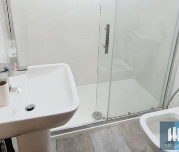 Fitzwilliam Street, Town Centre, Huddersfield, HD1 - Photo 4