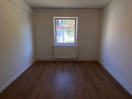 Renovierte 3 Zimmerwohnung in der Südstadt - Foto 3